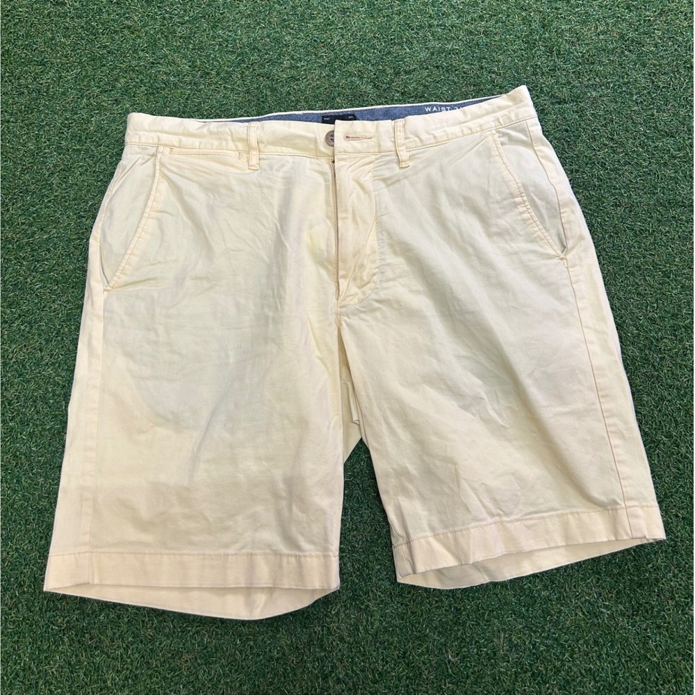 J.Crew Stanton Chino Shorts Mens 31 Pale Yellow 9 Inch Inseam Cotton Twill